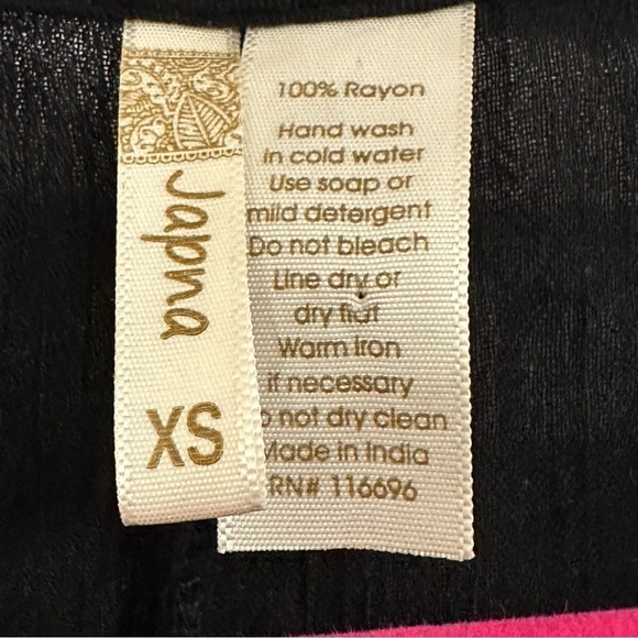 JAPNA black and white embroidered peplum tank blouse - Picture 4 of 7